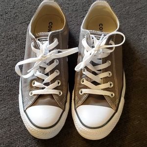 Womens converse size 8.5